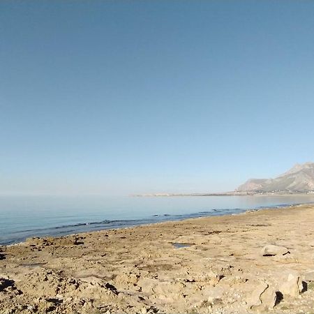 Case Cala Bucerno Кастеллуццо Экстерьер фото