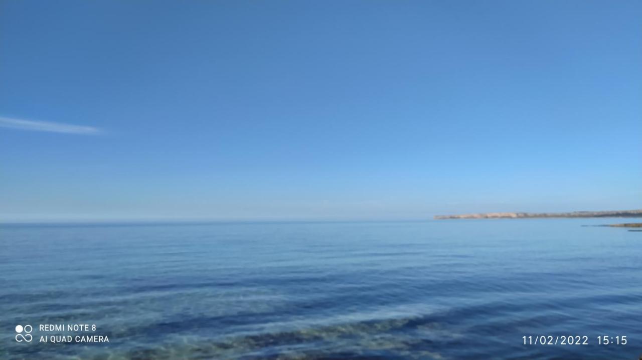 Case Cala Bucerno Кастеллуццо Экстерьер фото