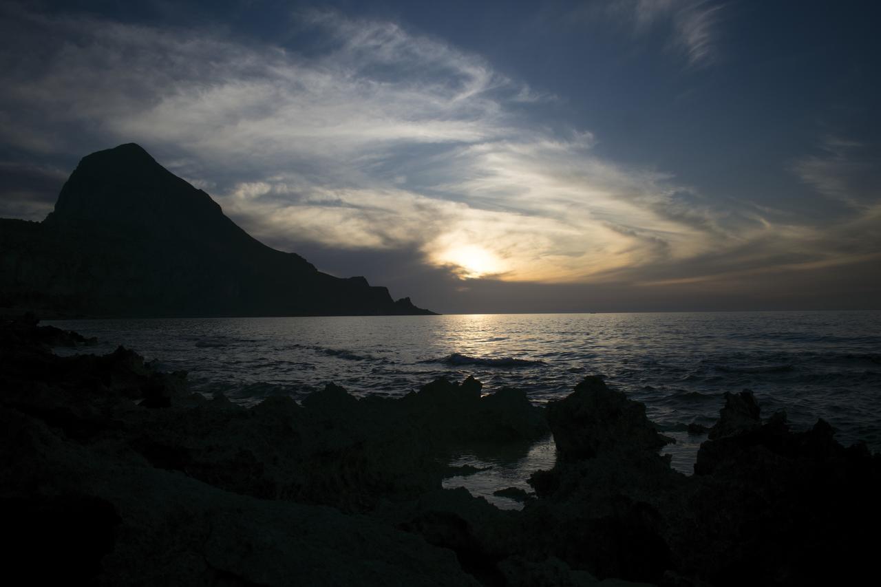 Case Cala Bucerno Кастеллуццо Экстерьер фото